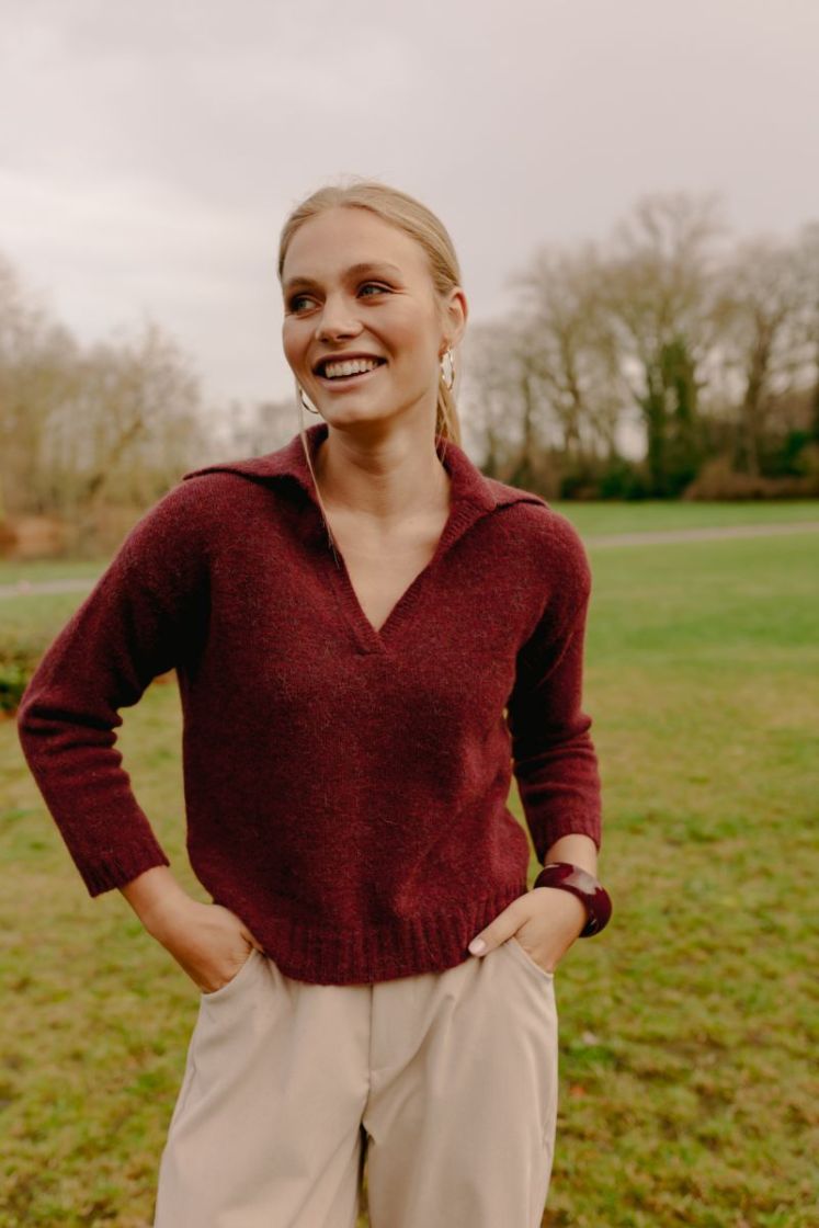  BURGUNDY